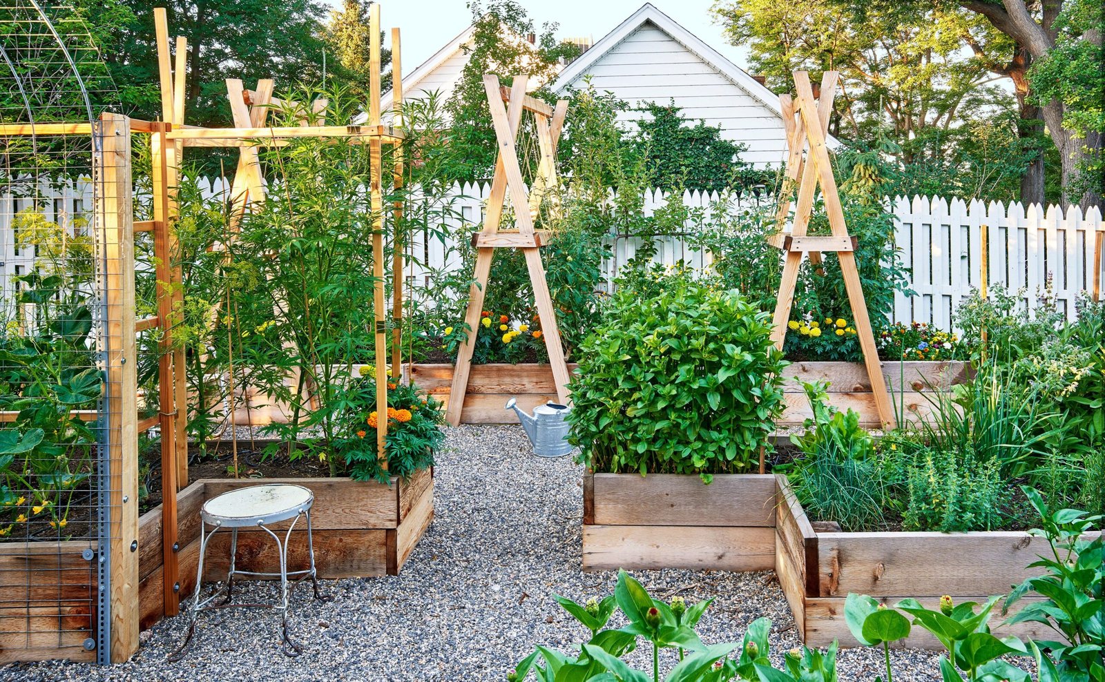 Raised Garden Bed Ideas: 15 Creative Designs for a Beautiful and Productive Garden